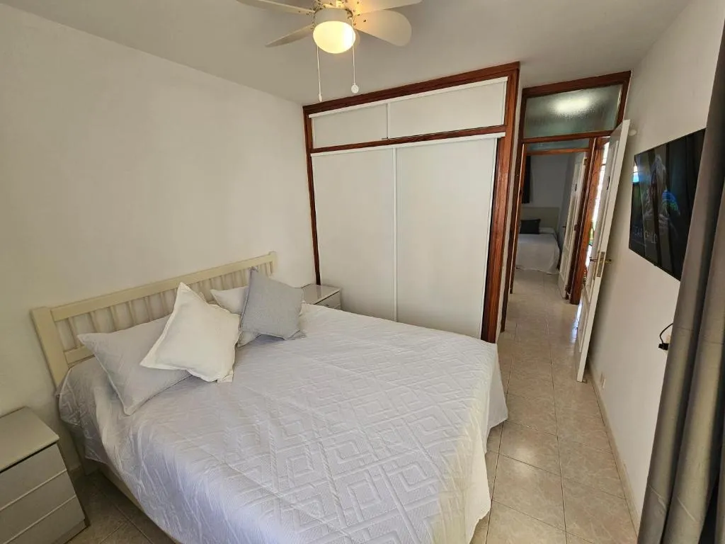 Image 1 of Fayser 108 beachfront with direct pool access from terrace