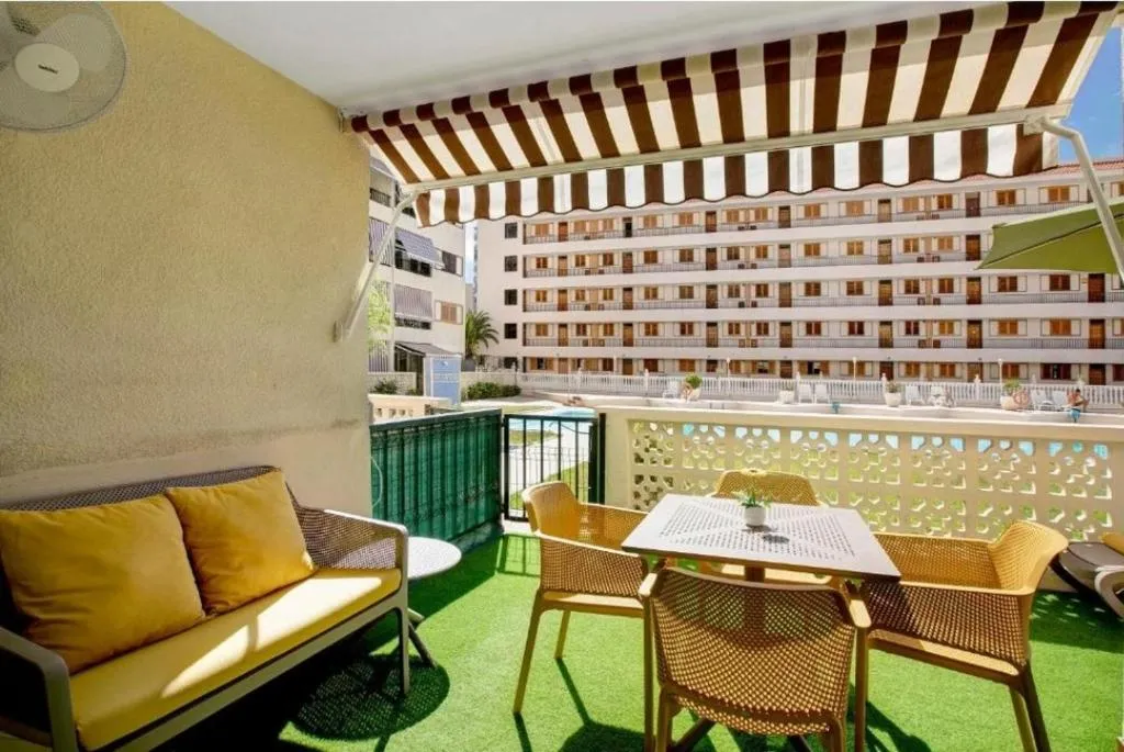 Image 2 of Fayser 108 beachfront with direct pool access from terrace