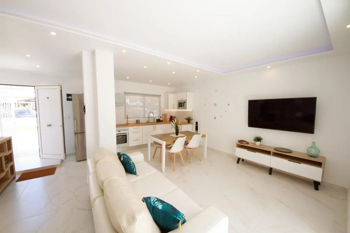 Image 5 of Green Point 3 bed holiday House