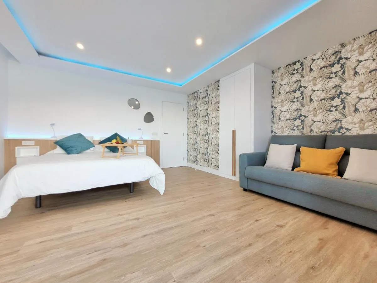 Image 1 of Holiday Feel A