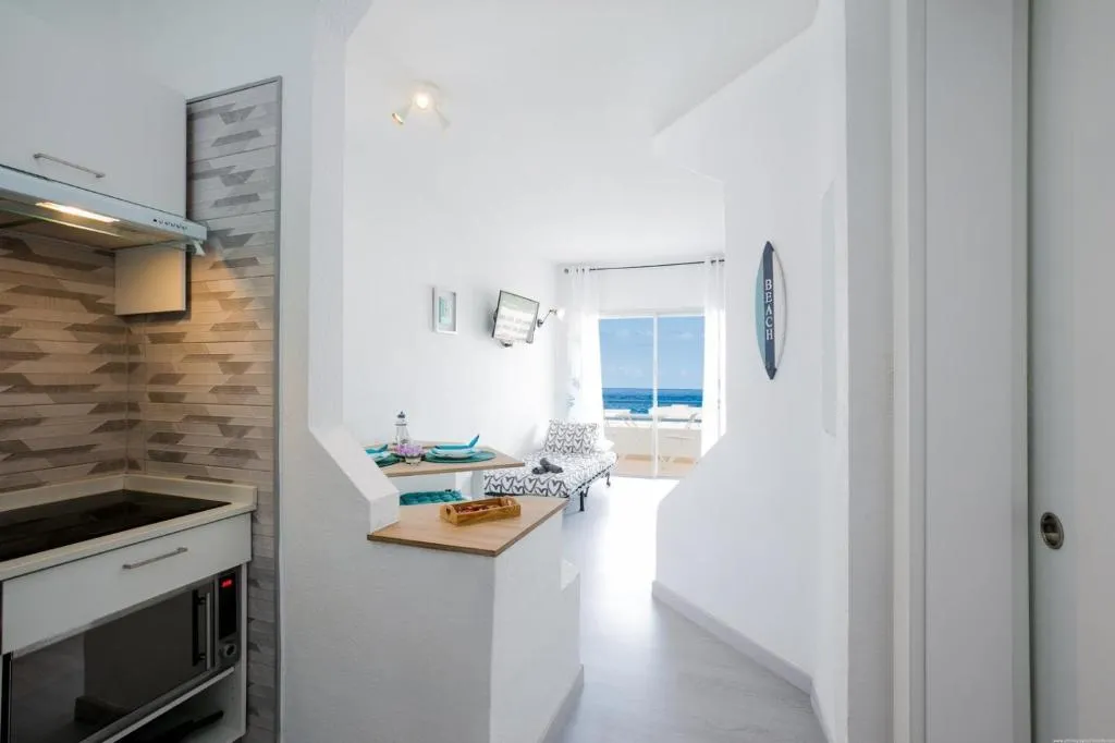 Image 5 of Holiday Studio With Pool