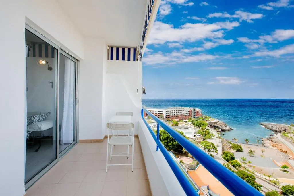 Image 3 of Holiday Studio With Pool