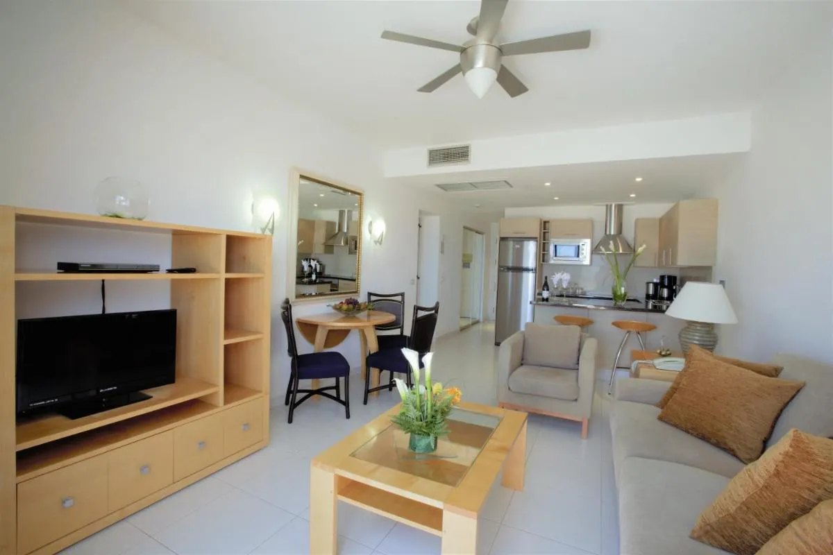 Image 4 of Hollywood Mirage – Excel Hotels & Resorts