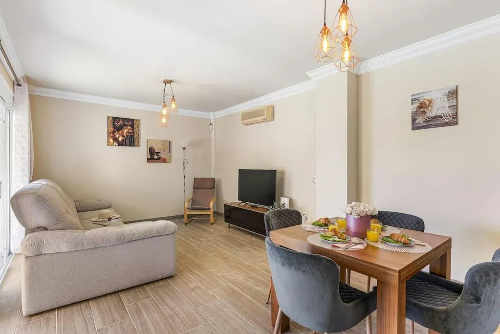 Image 3 of LUXURY VILLA with sea view, heated pool