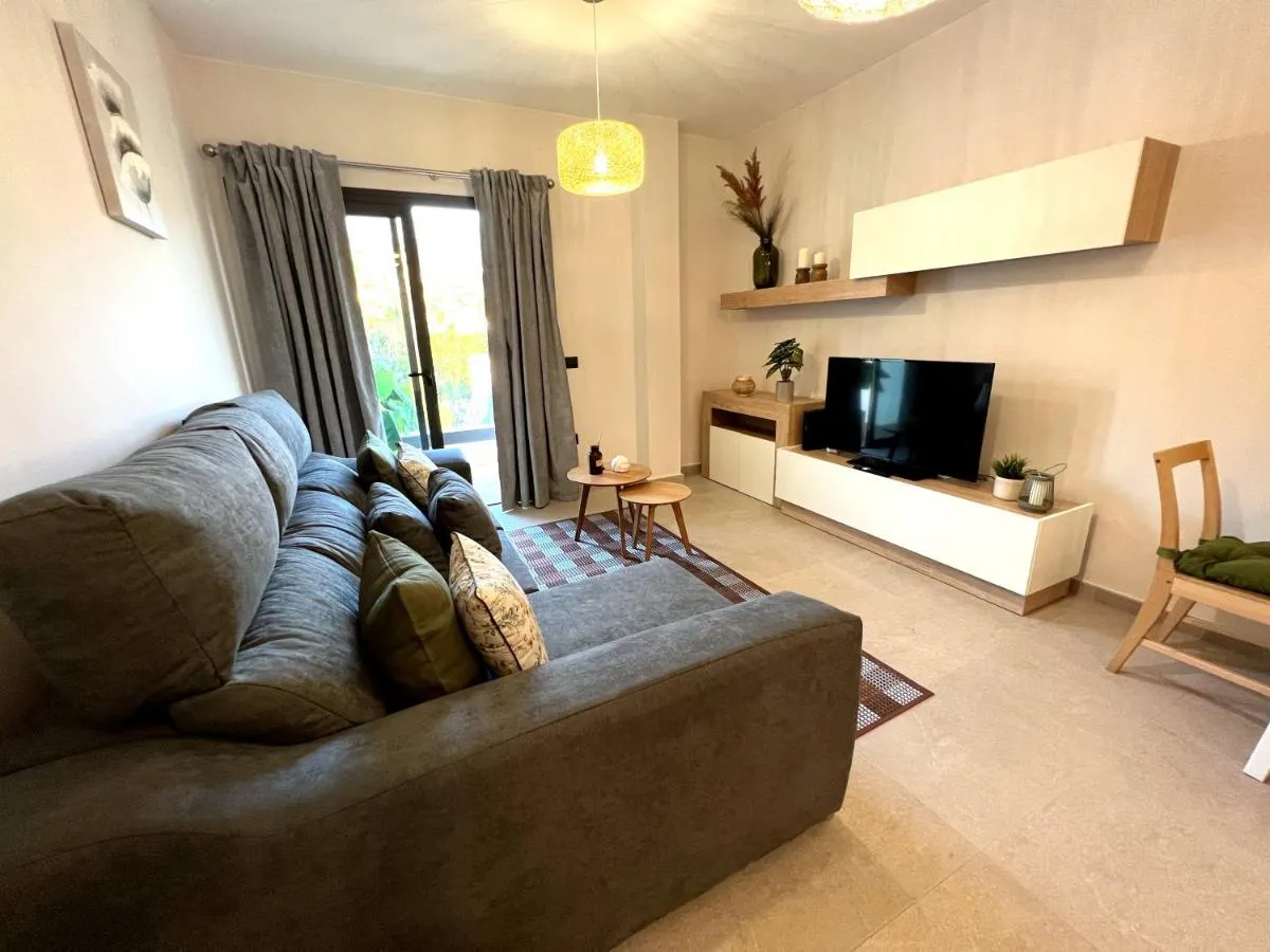 Image 5 of Lujoso Apartamento completo, Piscina, Terraza con vistas al Teide