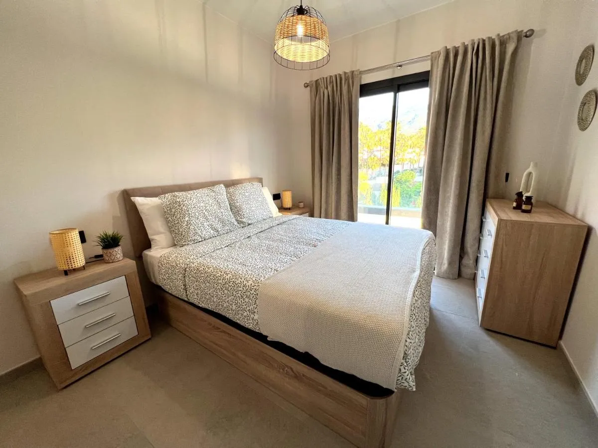 Image 1 of Lujoso Apartamento completo, Piscina, Terraza con vistas al Teide