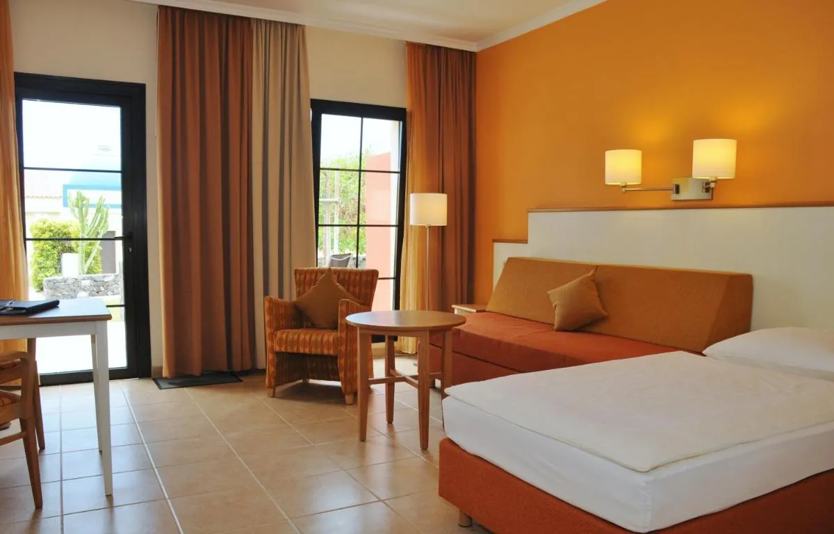 Image 1 of Luz Del Mar