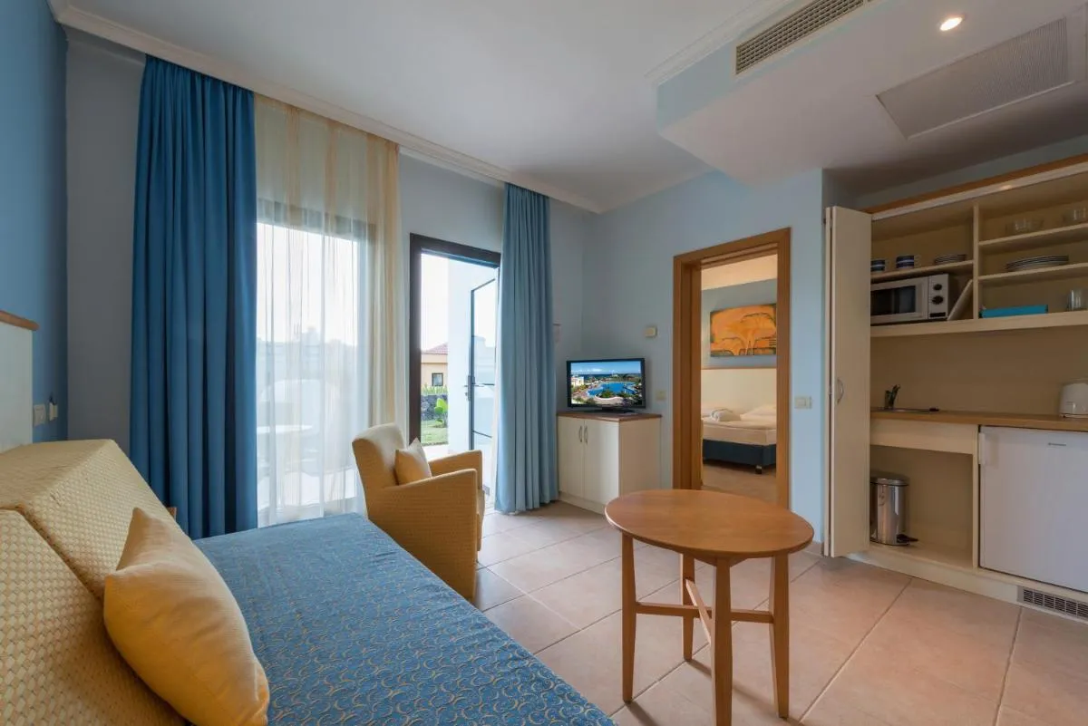 Image 5 of Luz Del Mar