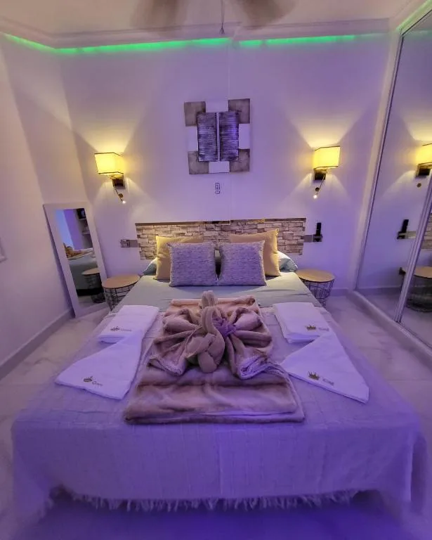 Image 3 of Moderno y luminoso ático con vistas y piscina