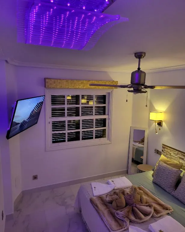 Image 4 of Moderno y luminoso ático con vistas y piscina