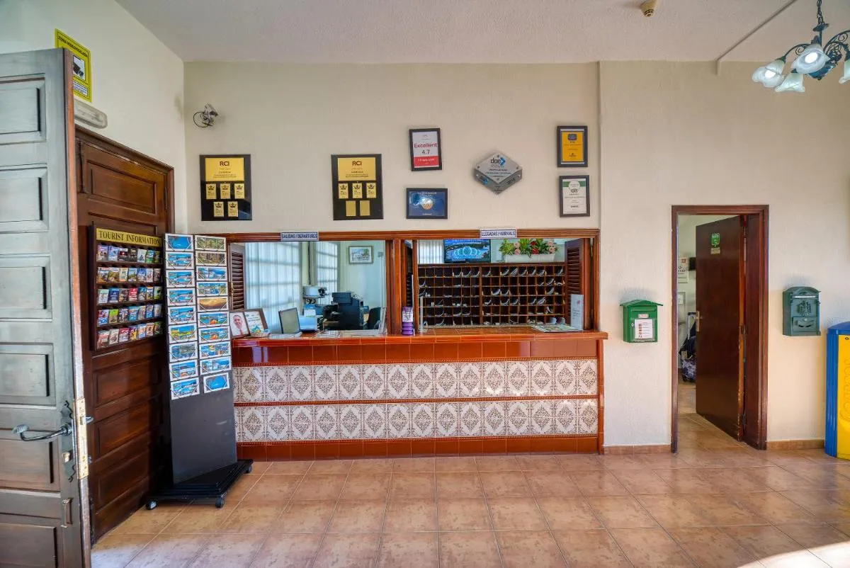 Image 5 of Ona Las Rosas