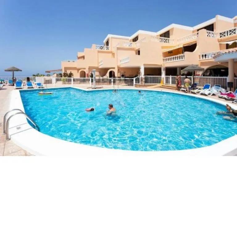 Image 4 of Paradise Court