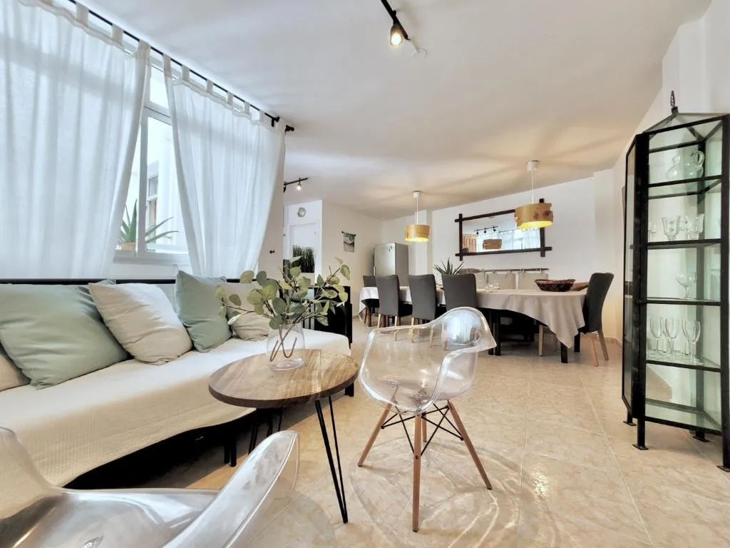 Image 3 of Pura Vida