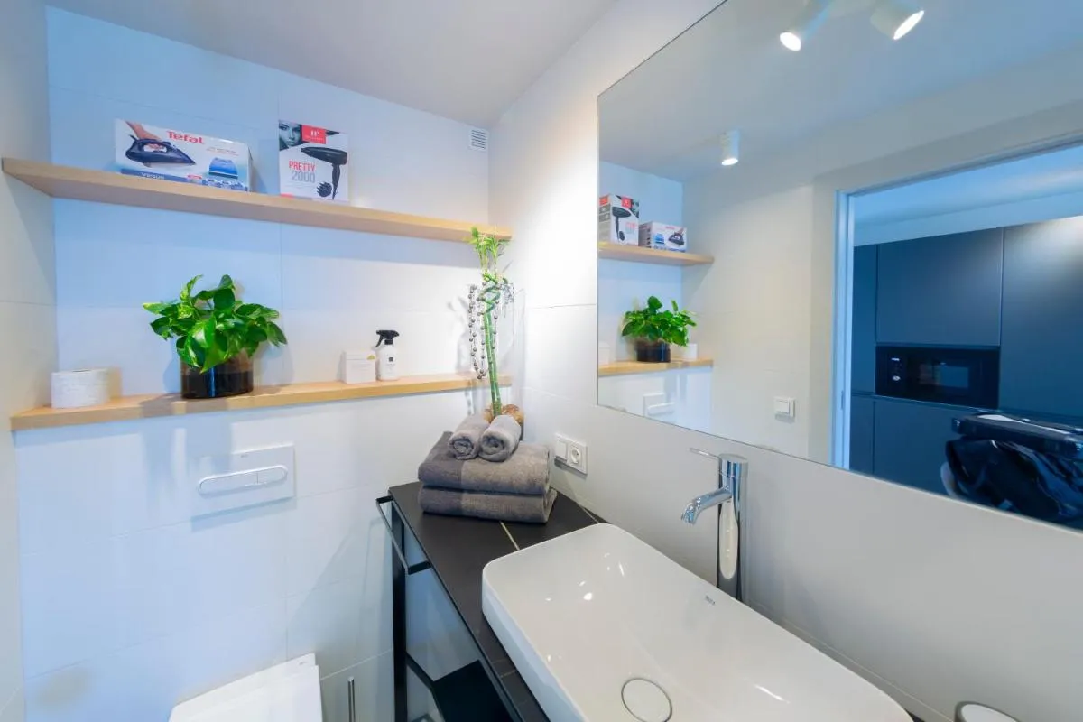 Image 2 of Radazul Marina Seafront 5