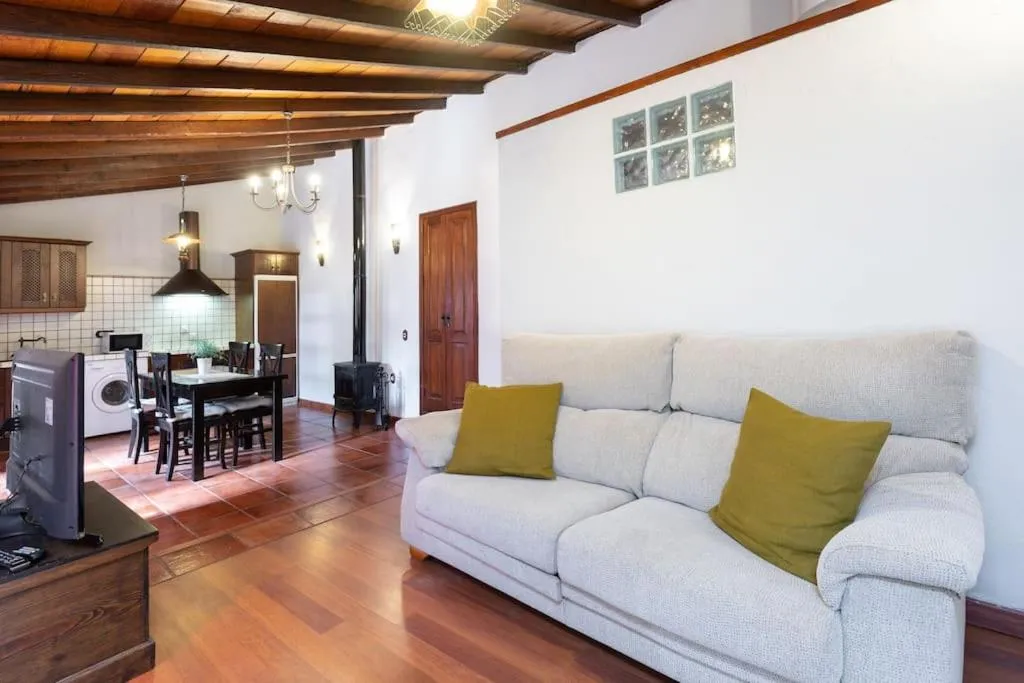 Image 4 of Rural house with traditional architecture S. XIX