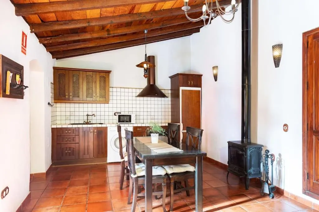 Image 6 of Rural house with traditional architecture S. XIX