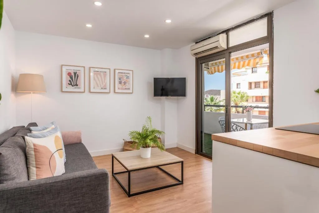 Image 4 of SUMMERLAND LUXURY APARTMENT lN LOS CRISTIANOS