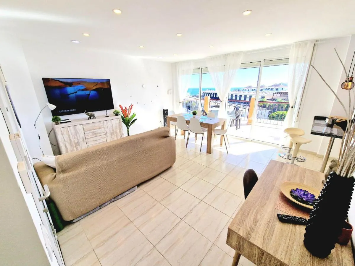 Image 4 of Sea Point Holiday House