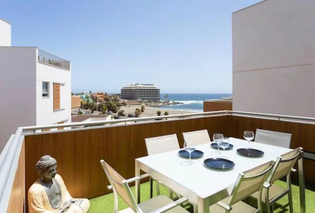 Image 6 of Sea View Apartment in El Médano with pool & private parking space