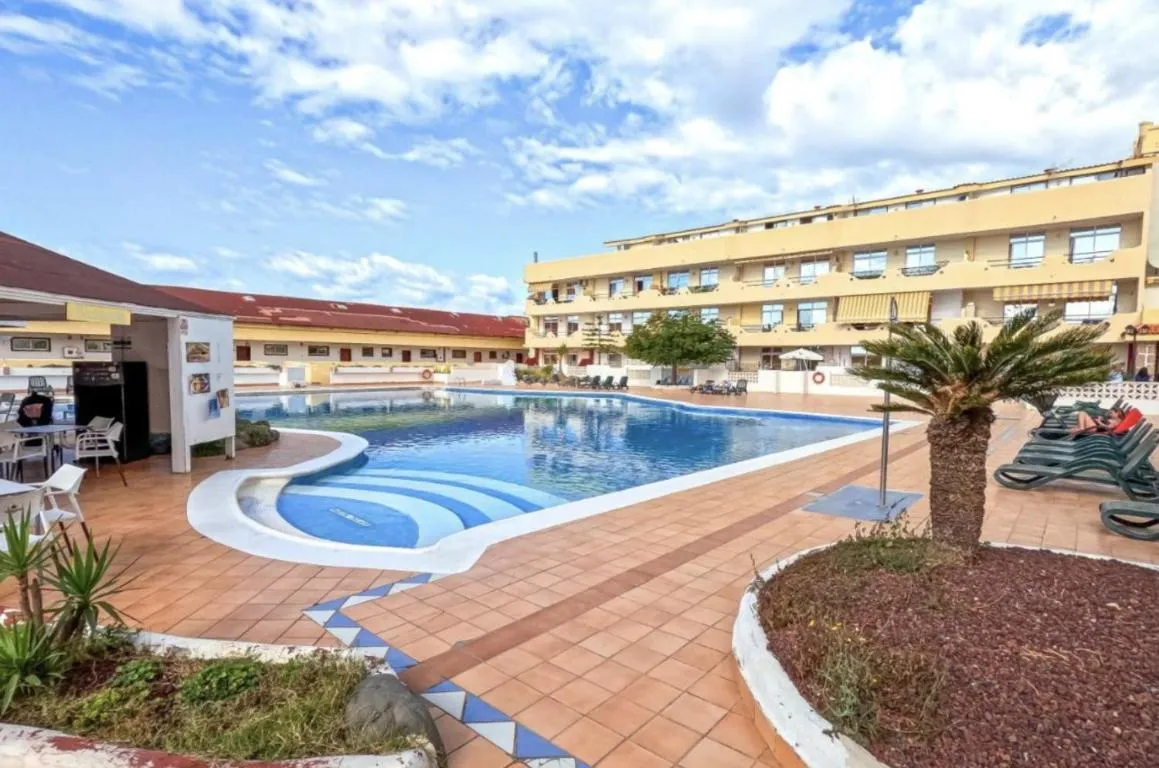 Image of Spacious 1 bedroom apartment with Pool & Ocean View, Marina Palace