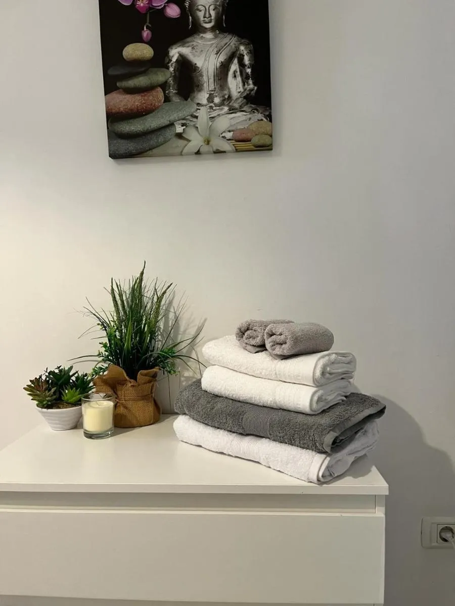 Image 3 of Spacious 1 bedroom apartment with Pool & Ocean View, Marina Palace