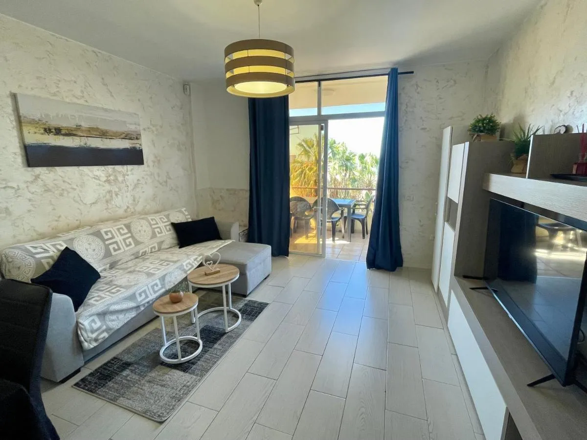 Image 4 of Spacious 1 bedroom apartment with Pool & Ocean View, Marina Palace