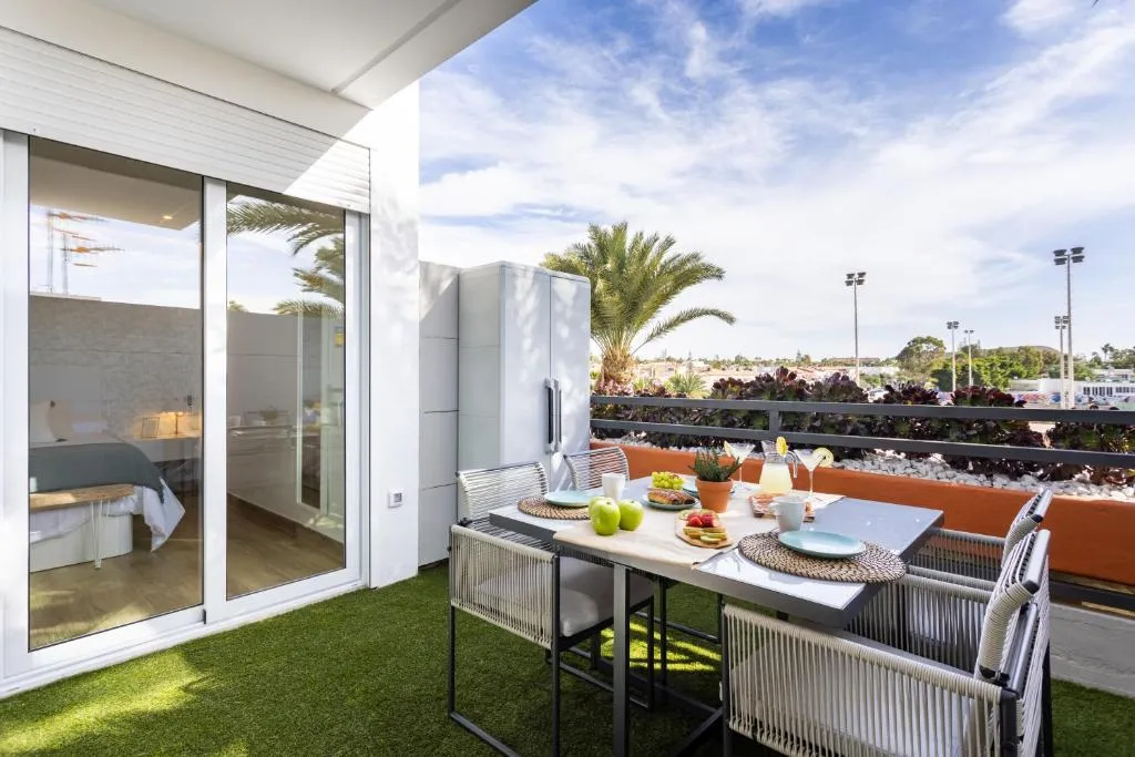 Image 1 of Sunny island apartment tenbel