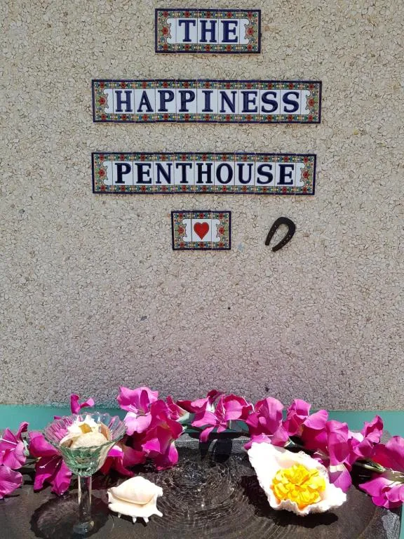 Image 2 of THE HAPPINESS PENTHOUSE Dream Holiday at 100m Beach