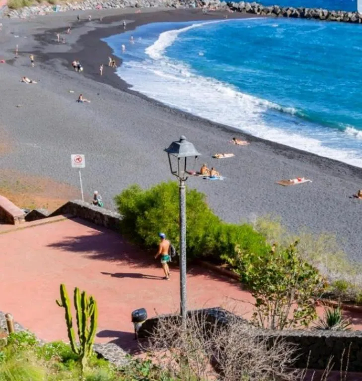 Image 6 of THE HAPPINESS PENTHOUSE Dream Holiday at 100m Beach