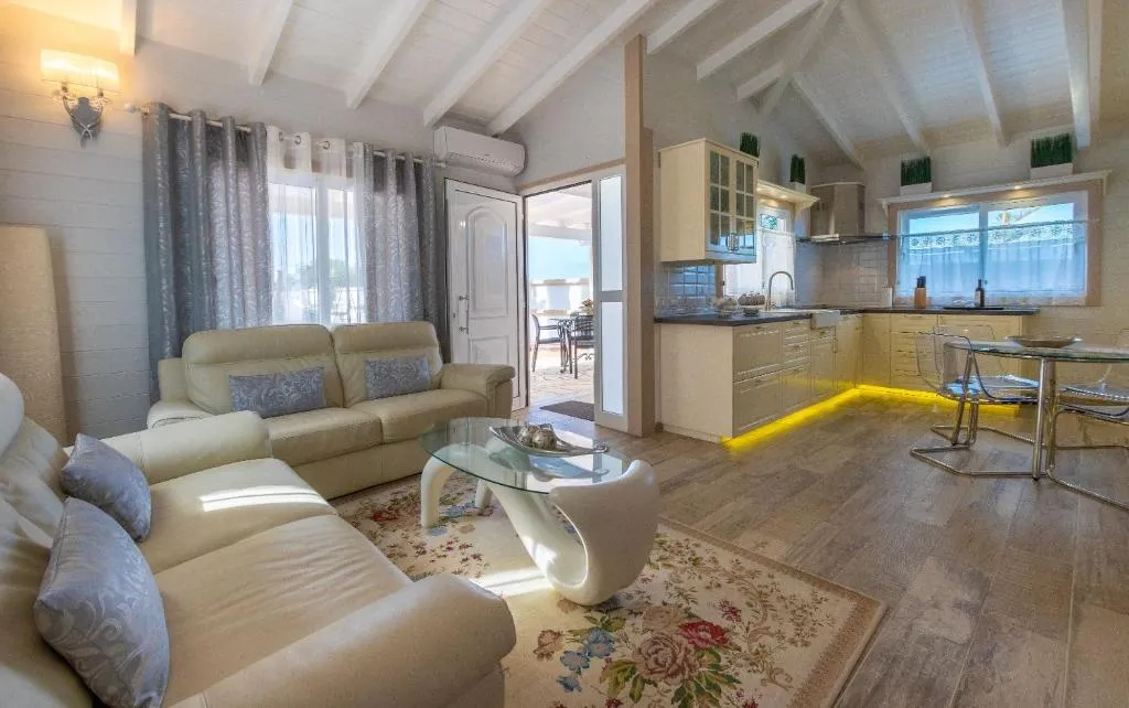 Image 4 of Villa Karla con Piscina: Tranquilidad y Naturaleza