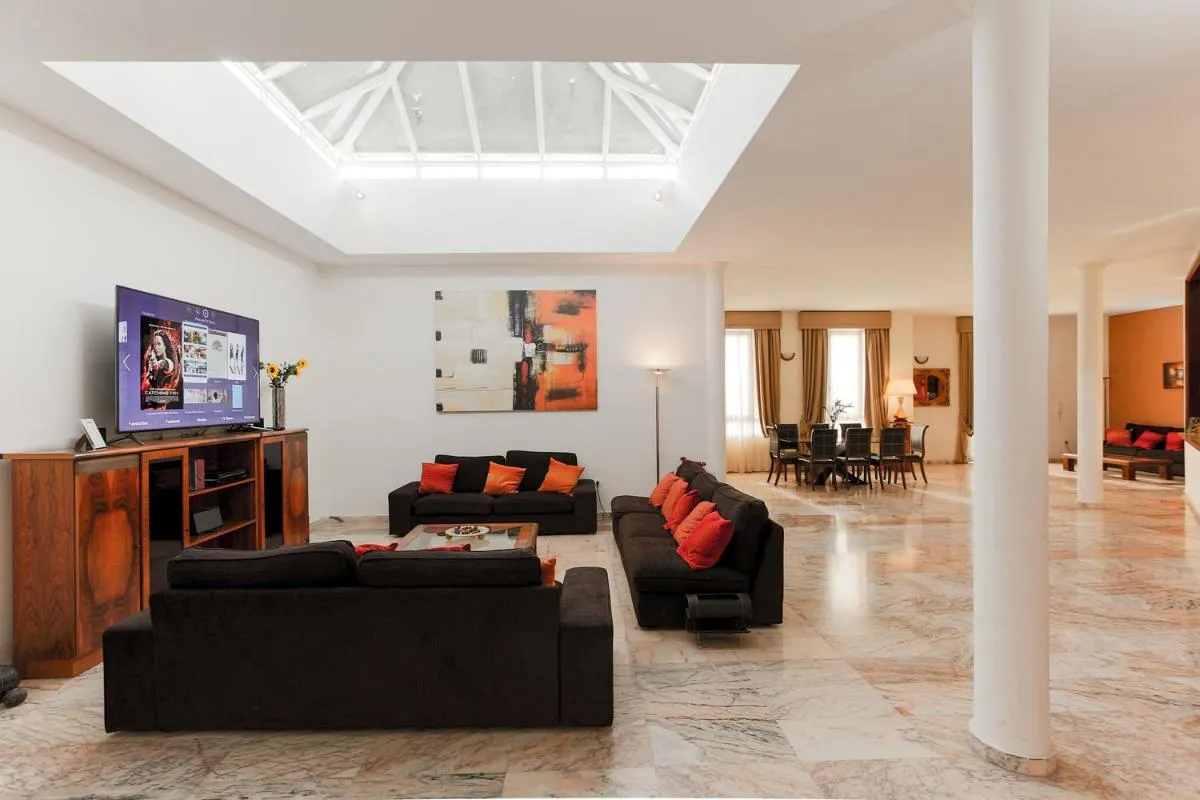 Image 5 of 100 Island Village Julia