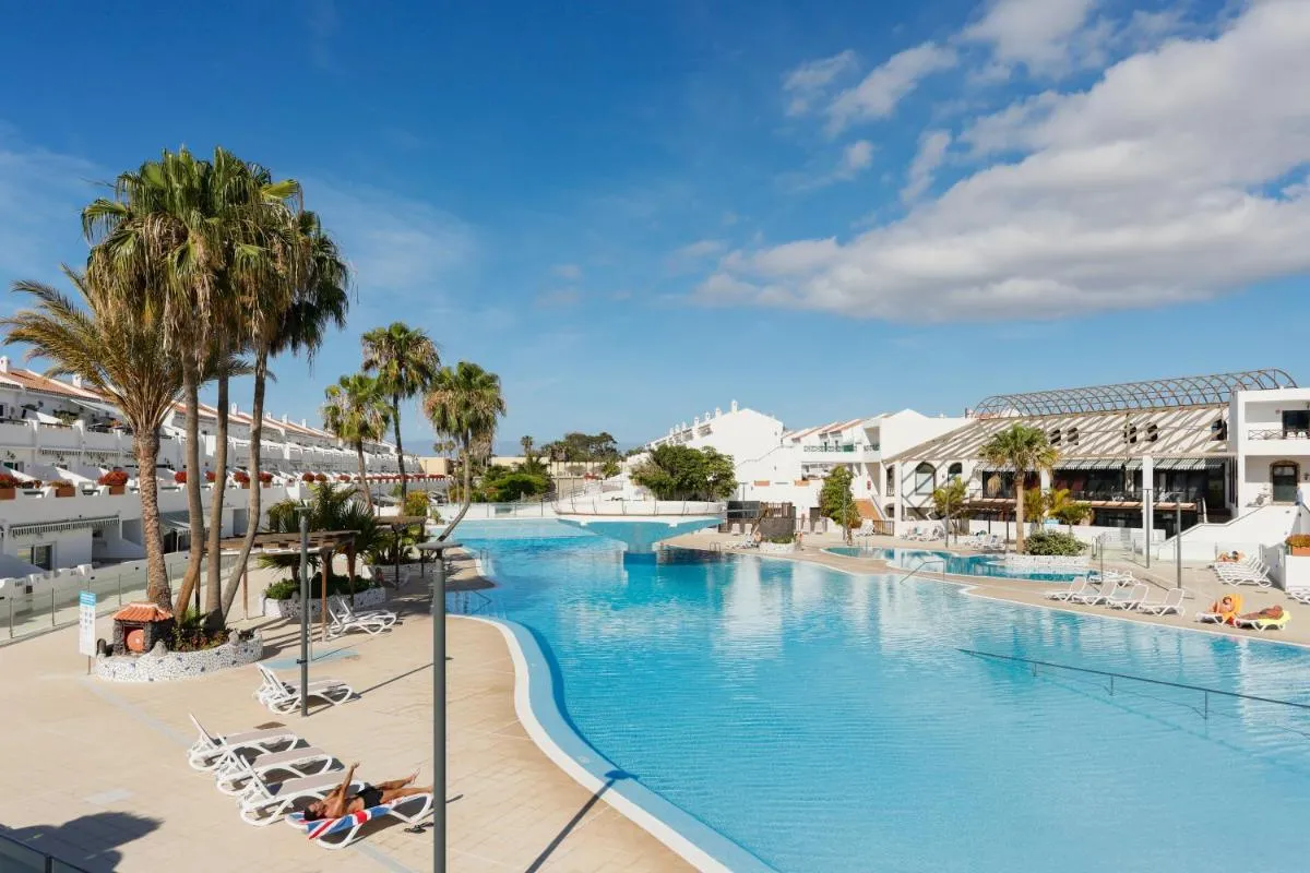 Image 2 of 139 COSTA DEL SILENCIO Holiday Home by Sunkeyrents