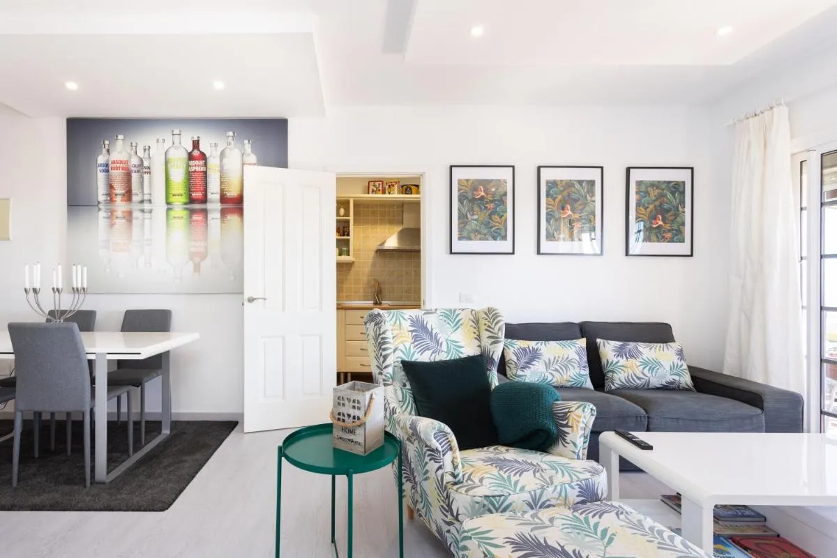 Image 4 of 145 Macaronesia Apartment By Sunkeyrents