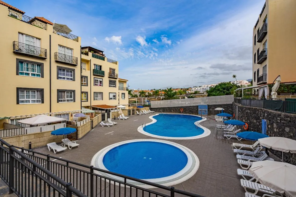 Image 3 of 175 Tropical Views by Sunkeyrents