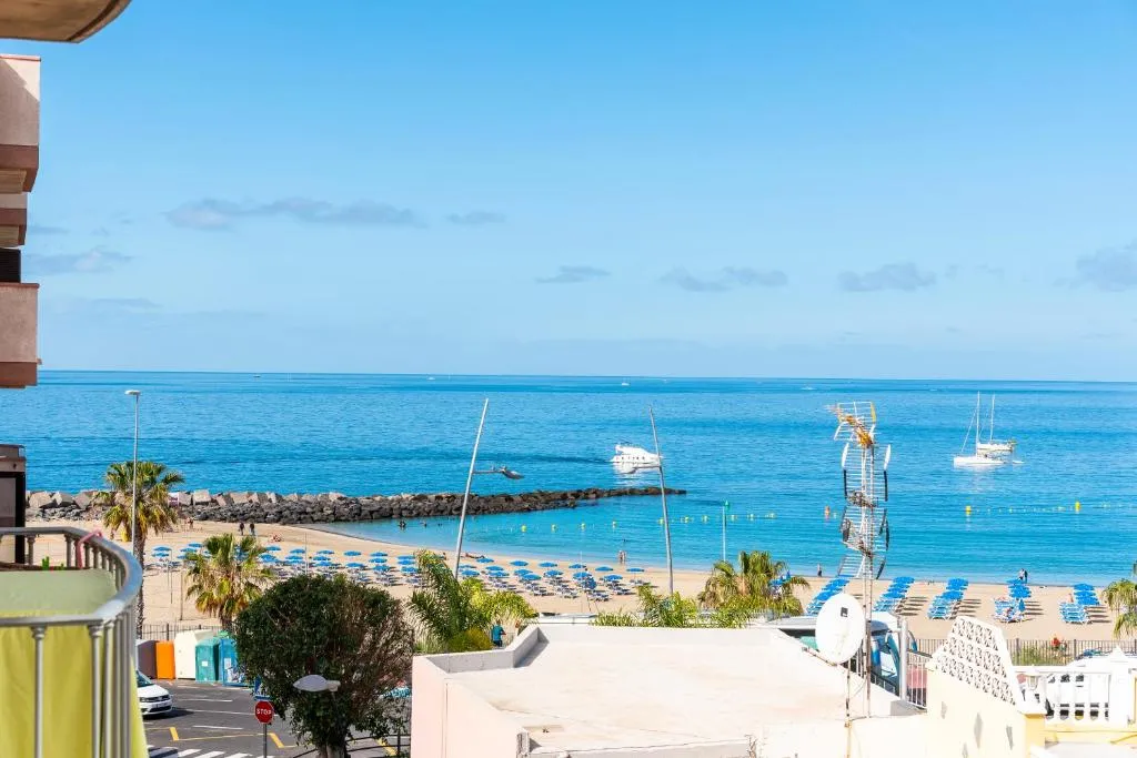Image of 17 LOS CRISTIANOS CENTRAL by the BEACH ,WiFi
