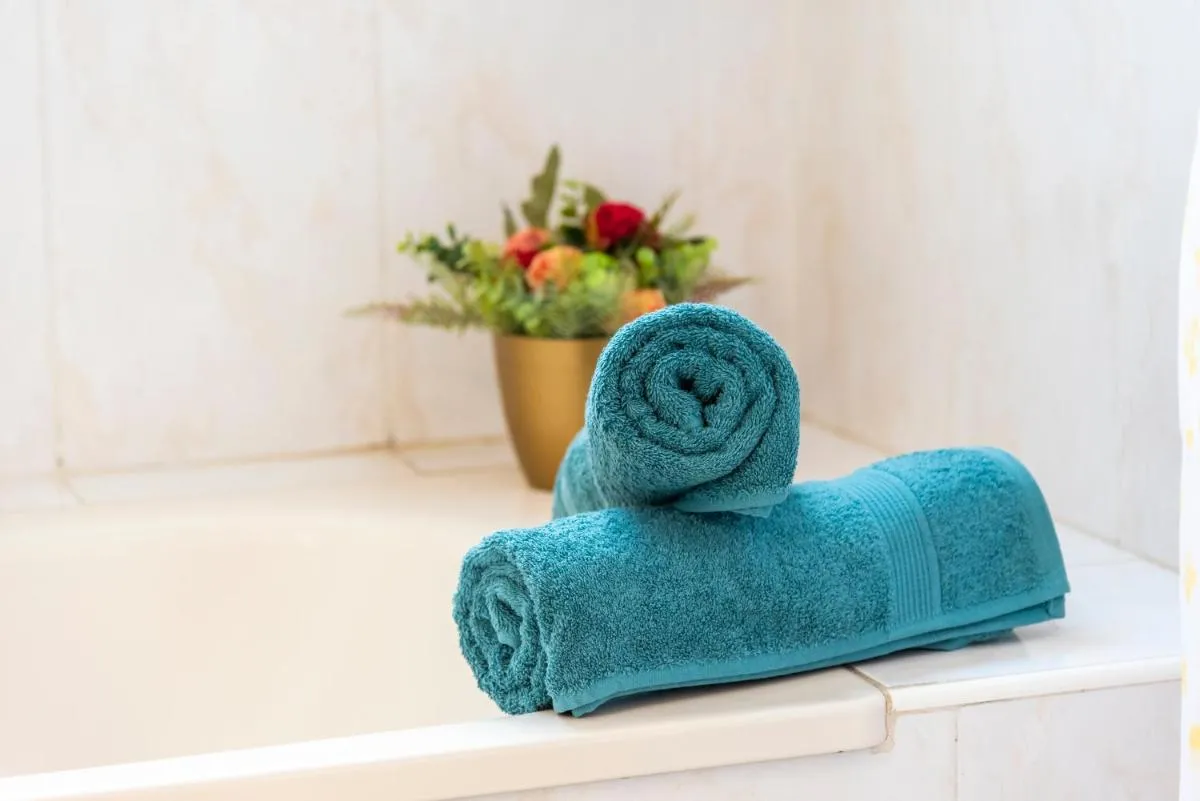 Image 2 of 17 LOS CRISTIANOS CENTRAL by the BEACH ,WiFi