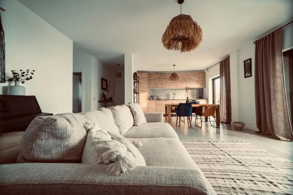 Image 1 of 3 bedroom ocean shore apartment