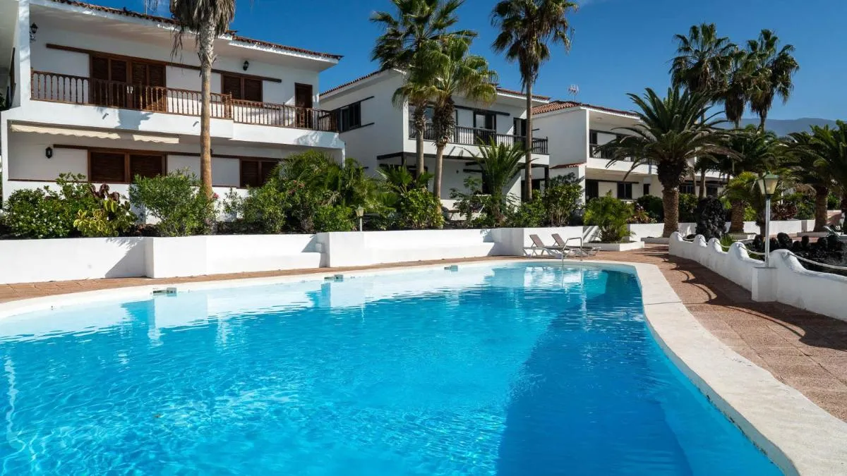 Image 3 of 3 bedroom ocean shore apartment