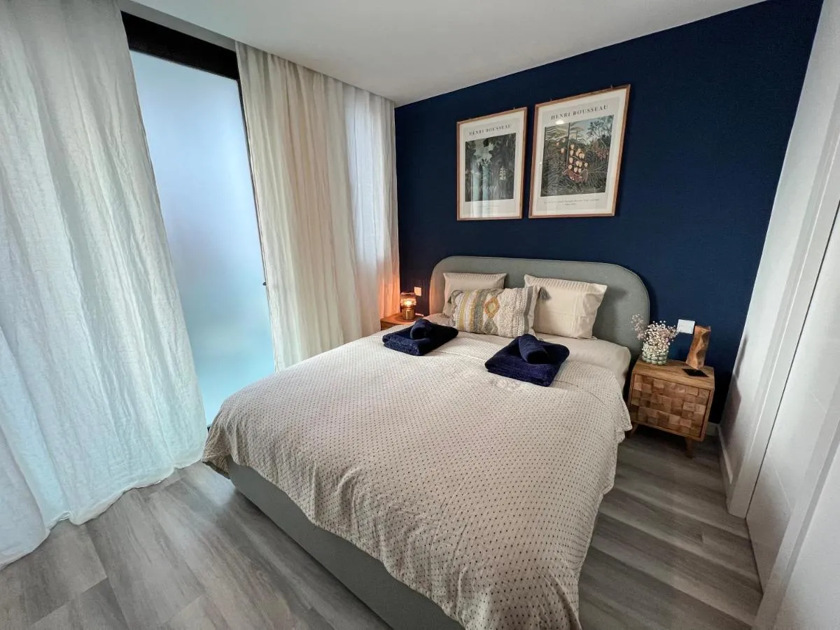 Image 6 of 3 bedrooms, spacious apartment 60 m from the beach