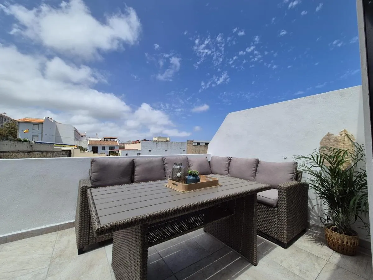 Image 5 of 5 Dragos Suites