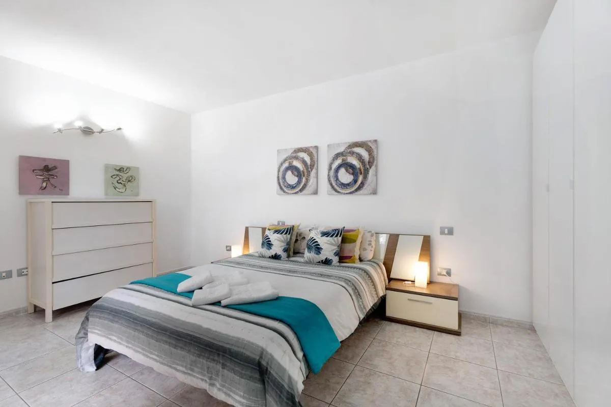 Image 1 of Aaron Beautifull House