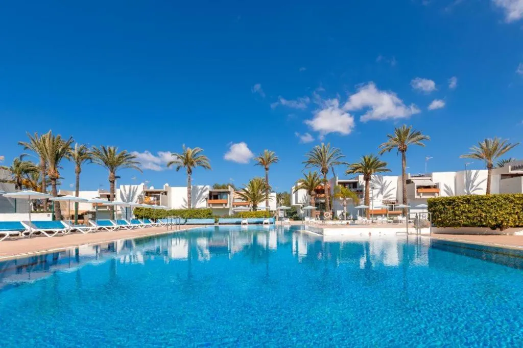 Image 3 of Aaron Beautifull House