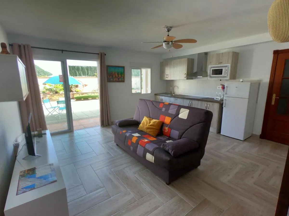 Image 3 of Abi&Lei VV