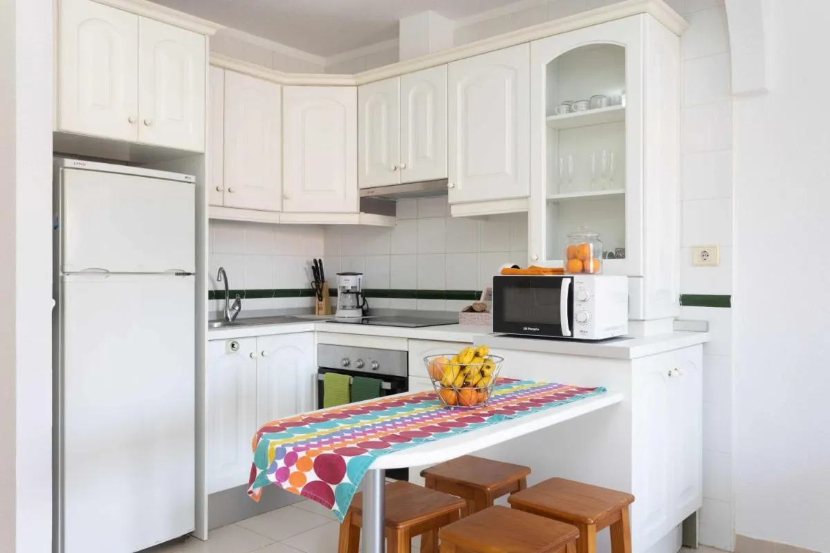 Image 4 of Agradable piso con piscina & playa terraza y WIFI