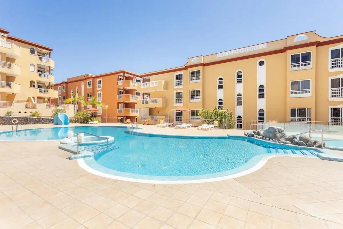 Image 3 of Amplio y cómodo apartamento en Callao Salvaje.