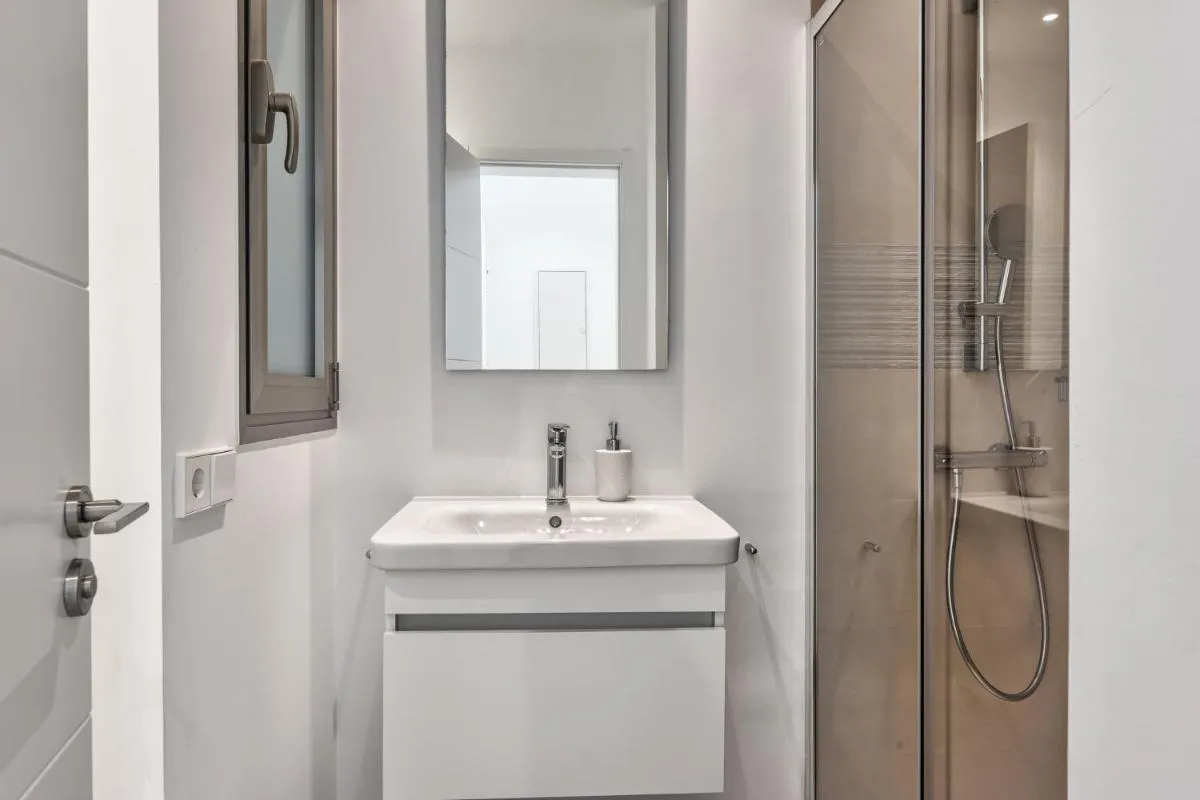 Image 2 of Ancor 0-3 POOL VIEW 1B