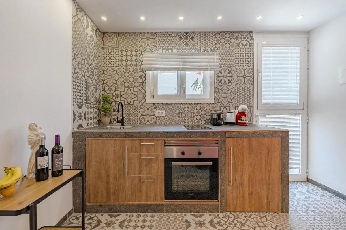 Image 3 of Angel’s Tropical Suite