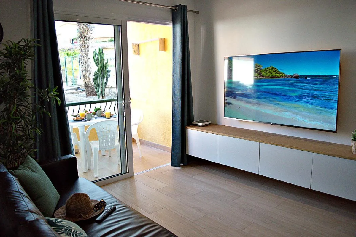 Image 2 of Apartamento Torres del Sol en Playa Las Vistas – Los Cristianos