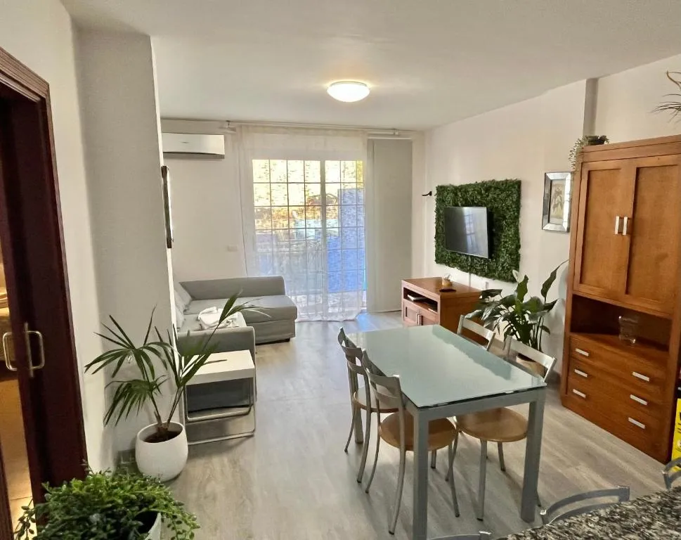 Image of Apartamento a pie de playa con una amplia terraza