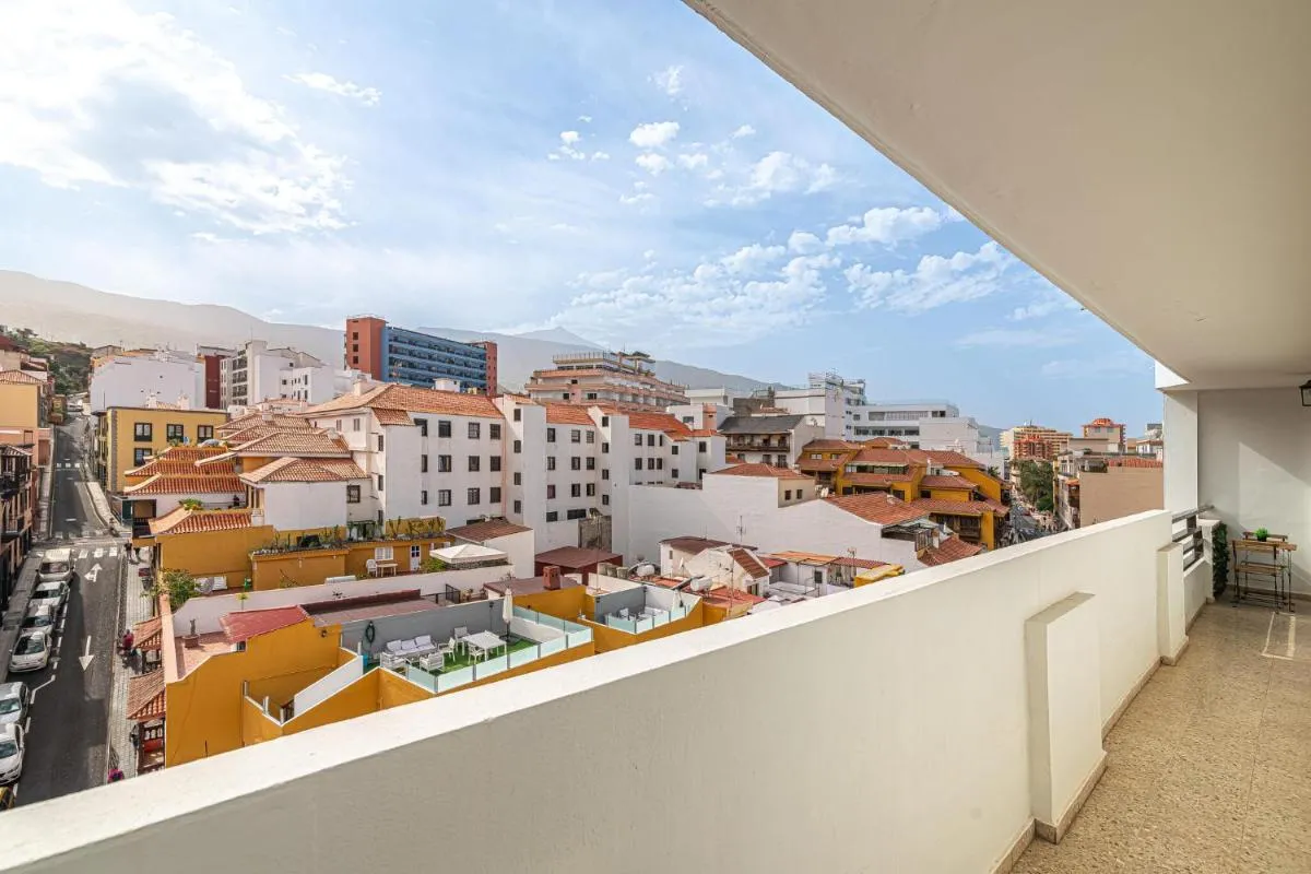 Image 5 of Apartamento en Puerto de la Cruz con vistas a la ciudad by Alterhome